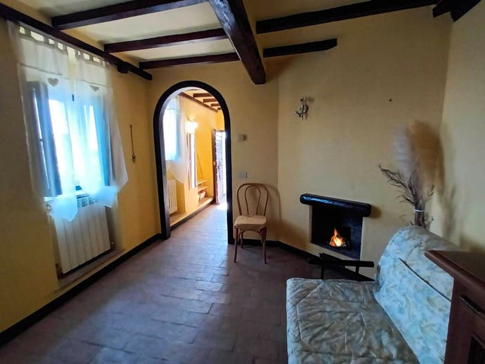 Casa quadrilocale in vendita in Cetona