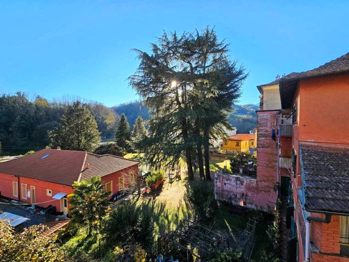 Appartamento con 6 locali in vendita in Via Ennio del Monte, Isoverde, Campomorone