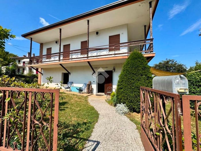 Casa con 6 locali in vendita in Via eligio porcu, Nervesa della Battaglia