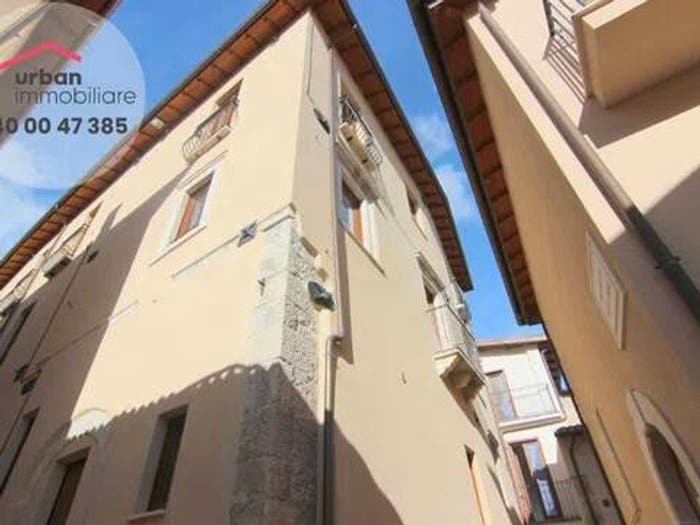Appartamento con 5 locali in vendita in Costa Cesare Campana, Villa Comunale, L'Aquila