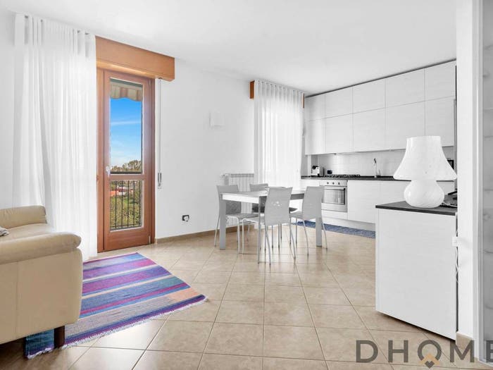 Appartamento trilocale in vendita in Via Cusago Milano MI Italia, Baggio, Milano