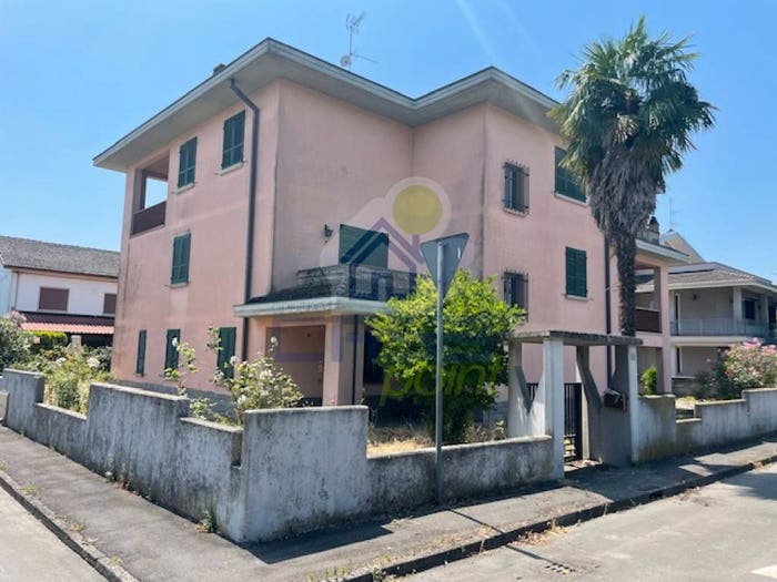 Appartamento trilocale in vendita in via carlo della chiesa san giuliano, San Giuliano, Castelvetro Piacentino