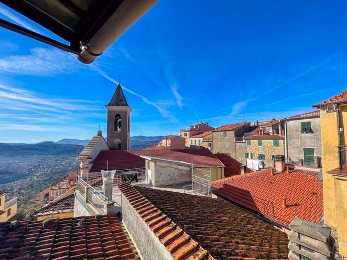 Casa con 6 locali in vendita in Bolano, Centro