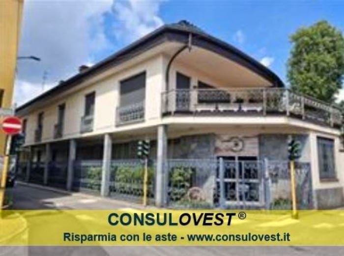 Appartamento trilocale in vendita in Via Sant'Antonio, Centro, Castano Primo