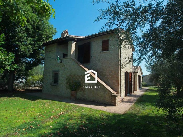 Casa con 6 locali in vendita in Strada delle Selve, Giove