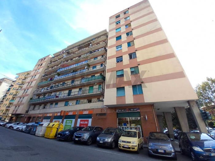 Appartamento quadrilocale in vendita in Via Giacomo Soliman, Sestri Ponente, Genova