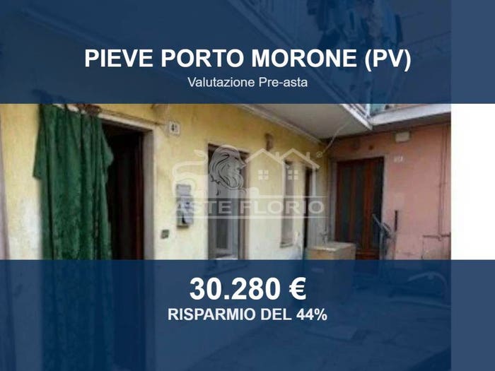 Appartamento trilocale in vendita in Piazza San Vittore, Centro, Pieve Porto Morone
