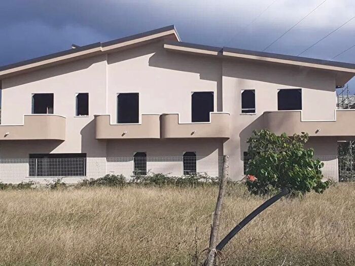 Casa con 6 locali in vendita in Via Risorgimento SNC, Campo Calabro