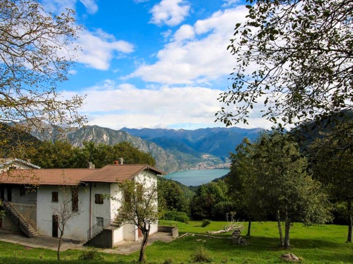 Casa con 6 locali in vendita in Via Scion snc, Pellio Intelvi, Alta Valle Intelvi