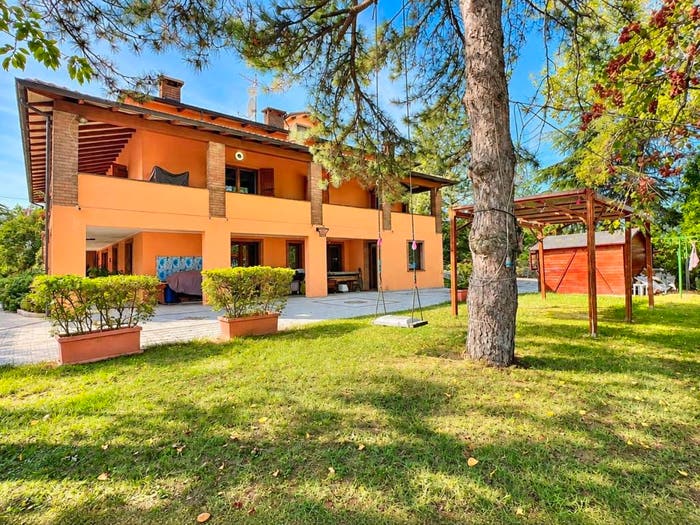 Casa con 6 locali in vendita in Via Maggio, Centro, Traversetolo