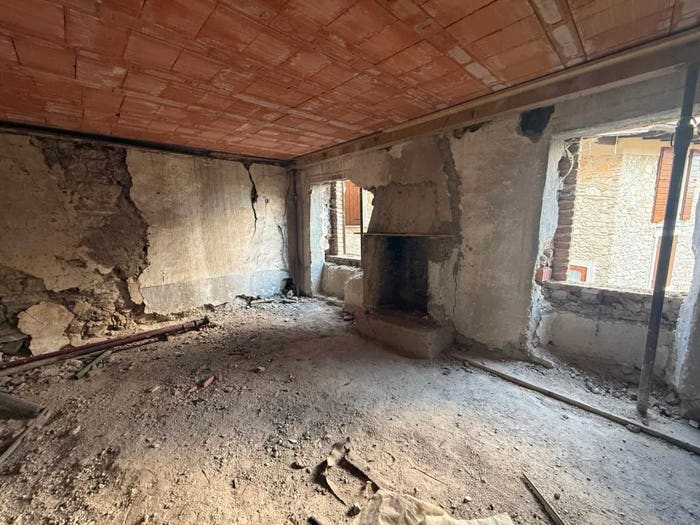 Casa con 6 locali in vendita in Piovere, Tignale