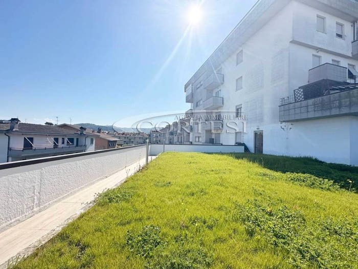 Appartamento quadrilocale in vendita in Viale Sempione, Centro, Città di Castello