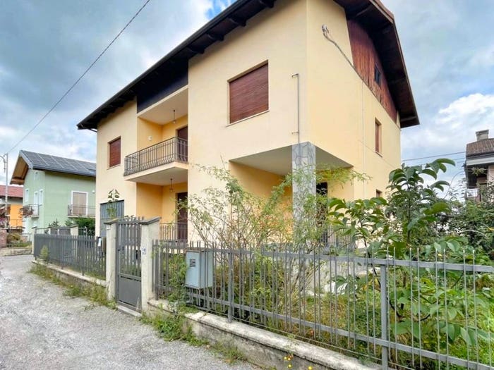 Casa con 6 locali in vendita in Via Monviso, Centro, Borgo San Dalmazzo