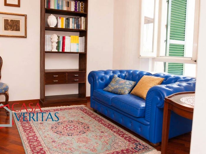 Appartamento con 6 locali in vendita in Piazza Pilo Albertelli, Centro, Falconara Marittima