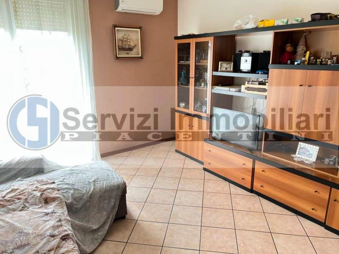 Appartamento quadrilocale in vendita in Via Cesare Battisti, Centro, Carpaneto Piacentino
