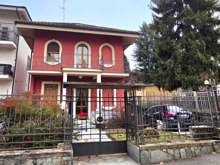 Casa con 6 locali in vendita in Ospedale, Asti