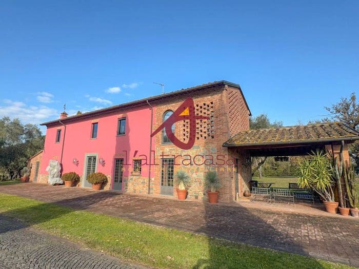 Casa con 6 locali in vendita in Altopascio Centro, Altopascio