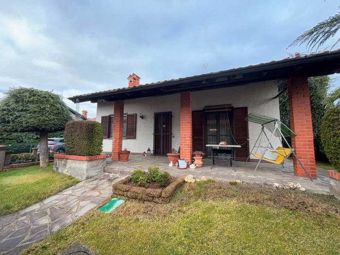 Casa trilocale in vendita in Via Milite Ignoto, Centro, Robecchetto con Induno
