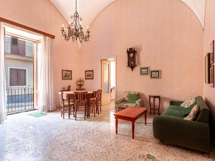 Casa con 6 locali in vendita in Via II Retta di Levante, Centro, Belpasso
