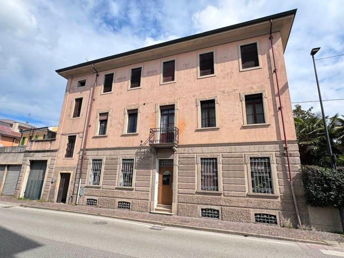 Appartamento quadrilocale in vendita in Zona Manfredini Rivadolmo Pesare, Este