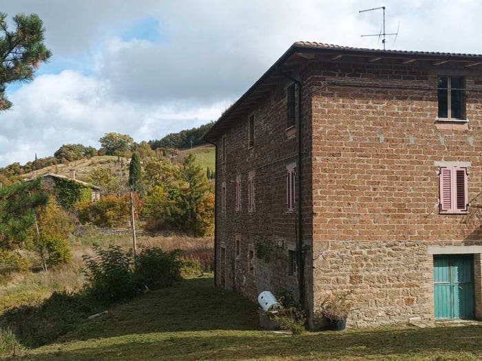 Casa con 6 locali in vendita in Frazione Santa Maria di Lignano, Porziano Pian della Pieve San Presto, Assisi