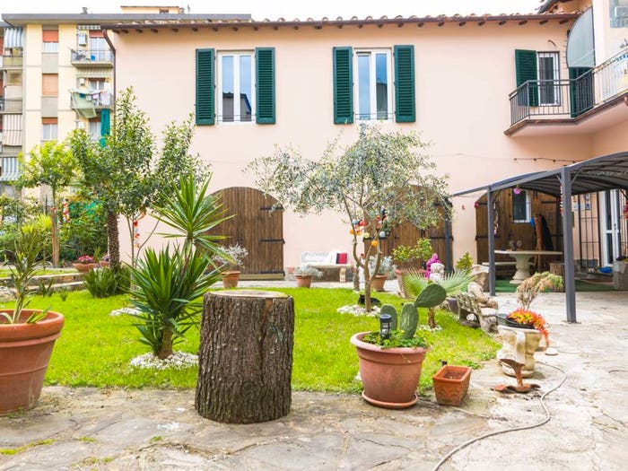 Casa con 6 locali in vendita in Via Del Palazzo Dei Diavoli, Isolotto Talenti, Firenze