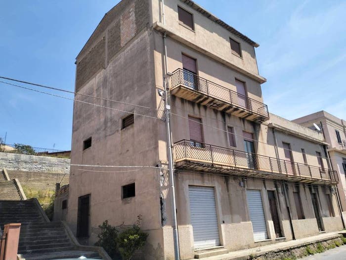 Casa con 6 locali in vendita in Via Nazionale, Catona Villa San Giuseppe, Reggio Calabria