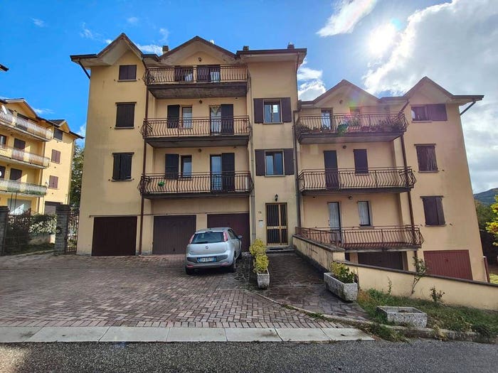 Appartamento bilocale in vendita in Via delle Querce, Centro, Monghidoro