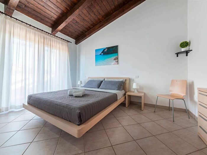 Appartamento trilocale in vendita in Via LI Nibbaroni, Trinità d'Agultu e Vignola