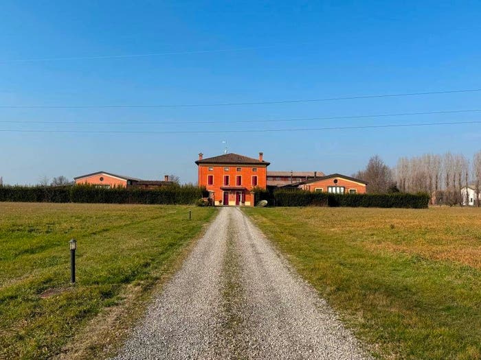 Casa con 6 locali in vendita in Strada Baccelliera, Vaciglio, Modena