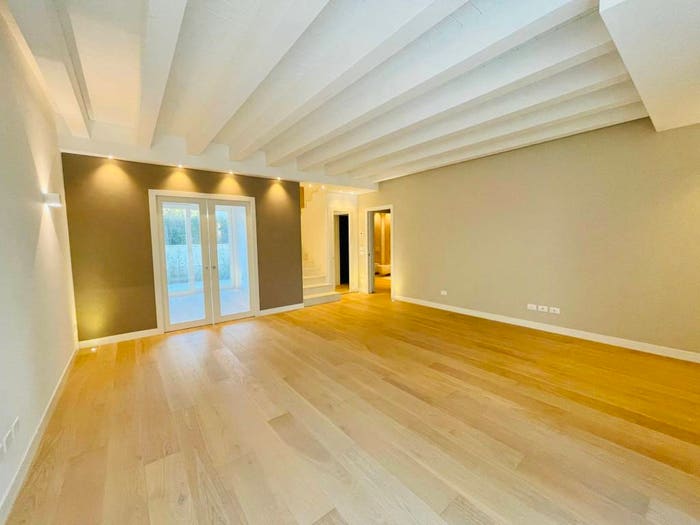 Casa con 6 locali in vendita in Via Gaetano Tavoni, Centro, Mogliano Veneto