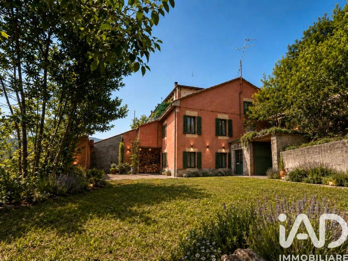 Casa quadrilocale in vendita in Via Pianacattiva di Mezzo, Centro, Trissino