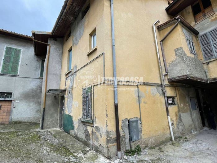 Casa trilocale in vendita in Via Piave P NOV, Ravellino, Colle Brianza