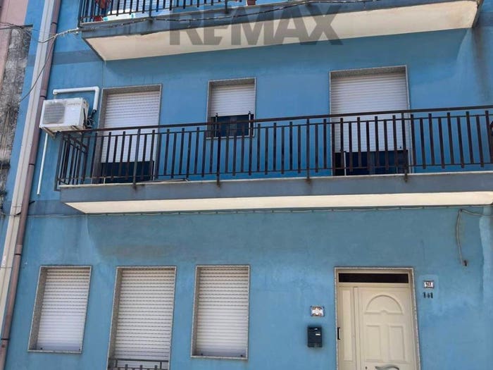 Casa con 6 locali in vendita in via iblea, Centro, Melilli
