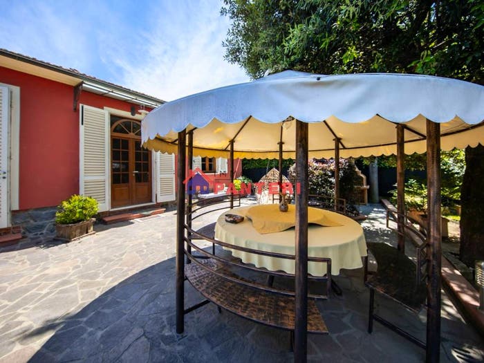 Casa quadrilocale in vendita in Via del Paradiso, Collodi Ponte all'Abate Monte a Pescia, Pescia