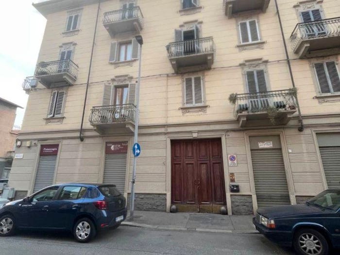 Appartamento con 5 locali in vendita in Via Benevento, Vanchiglietta, Torino
