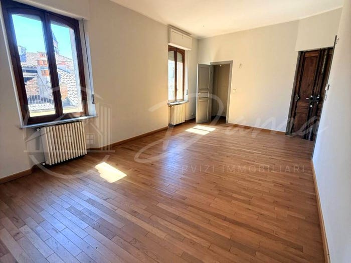 Appartamento con 5 locali in vendita in Via Roero, Centro Storico, Asti