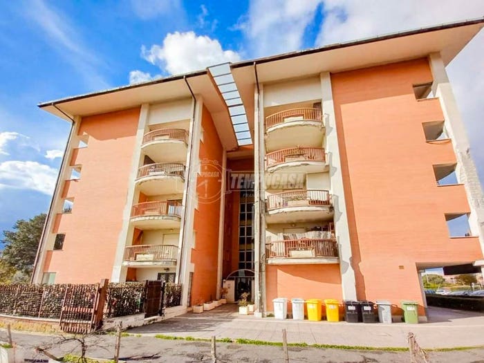 Appartamento quadrilocale in vendita in Via dei lecci, Centro, Bracciano