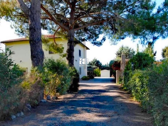 Casa con 6 locali in vendita in Strada Vicinale dei Pinalti, Orbetello