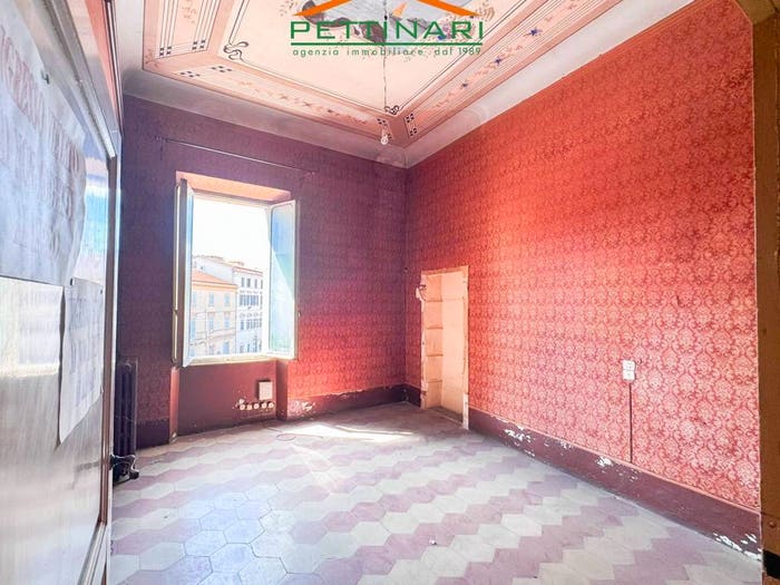 Appartamento con 6 locali in vendita in piazza Giacomo Leopardi, Centro, Loreto