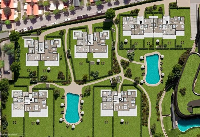 Appartamento quadrilocale in vendita in Lungolago Giuseppe Garibaldi, Peschiera Del Garda