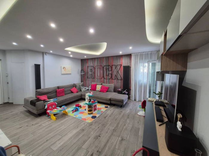 Appartamento trilocale in vendita in Via Viticella, Quarto
