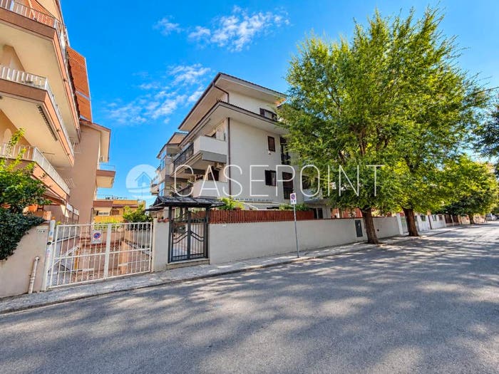 Appartamento trilocale in vendita in Via Fiume, Centro, Ladispoli