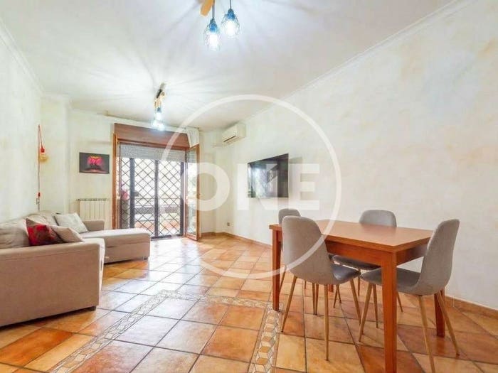 Appartamento trilocale in vendita in Via Fraine, Castelverde, Roma