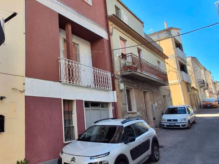 Casa con 6 locali in vendita in Via Traversa, Petacciato