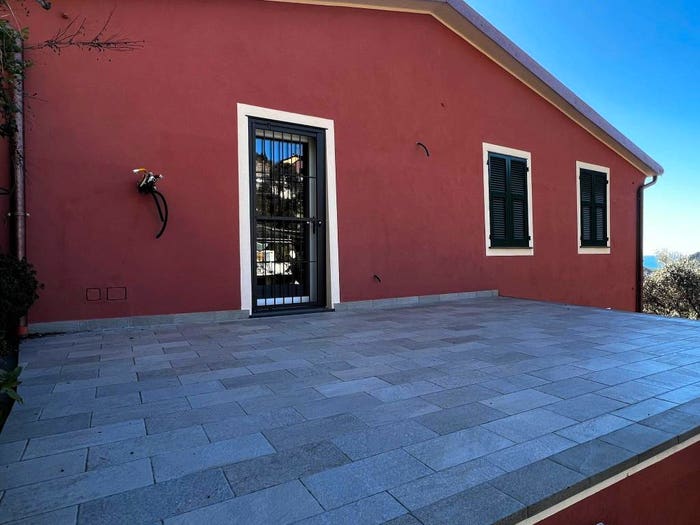 Appartamento trilocale in vendita in Via Rosaiolo, Salto Chiesa, Avegno