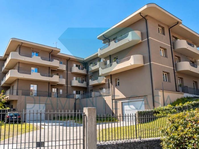 Appartamento con 5 locali in vendita in Via Trentino, Passopisciaro, Castiglione di Sicilia