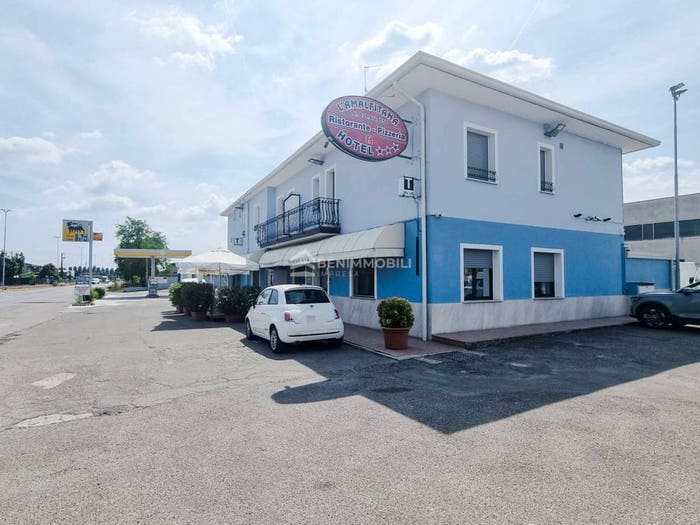 Casa con 6 locali in vendita in Provinciale Quinzanese, Località Monache, Dello