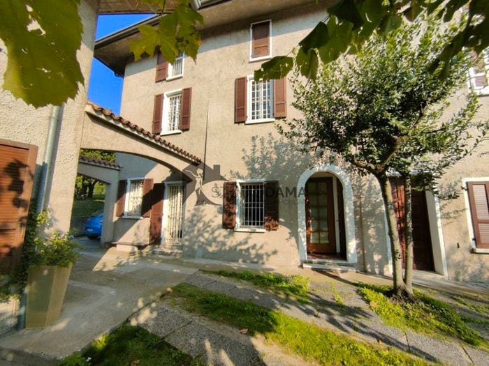 Casa con 5 locali in vendita in VIA GREZZE, Entroterra, Desenzano del Garda