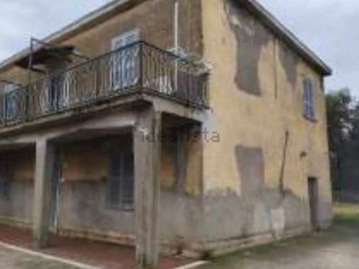 Appartamento con 6 locali in vendita in Via Quartaccio, Civita Castellana